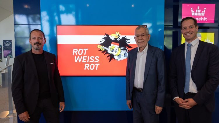 Bundespräsident Alexander van der Bellen startet Radio ROT WEISS ROT (© Bild: kronehit)