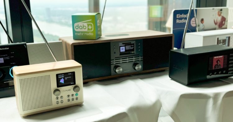 Die digitale Radiolandschaft in Österreich erhält einen bedeutenden Schub: Mit der heutigen Inbetriebnahme neuer DAB+ MUXe und 30 neuer Sender wächst das digitale Radioangebot auf insgesamt 58 Sender. (Bild: © Verein Digitalradio Österreich)