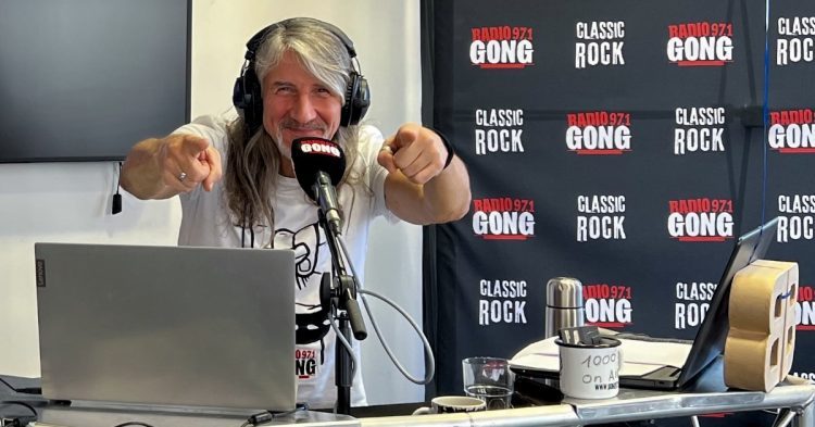 Morgenmoderator Billy Billmaier wird die Motorradausfahrt von Gong 97.1 anführen. (Bild: © Gong 97.1)