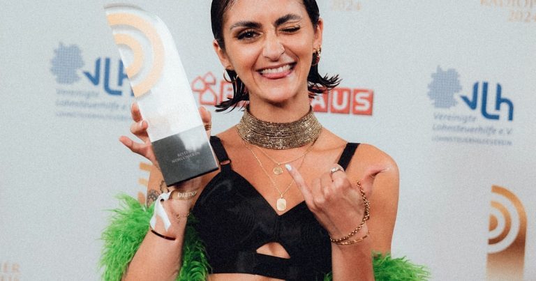 Filiz de Campos von bigFM gewinnt Deutschen Radiopreis 2024 (Bild: © Marc Bremer)