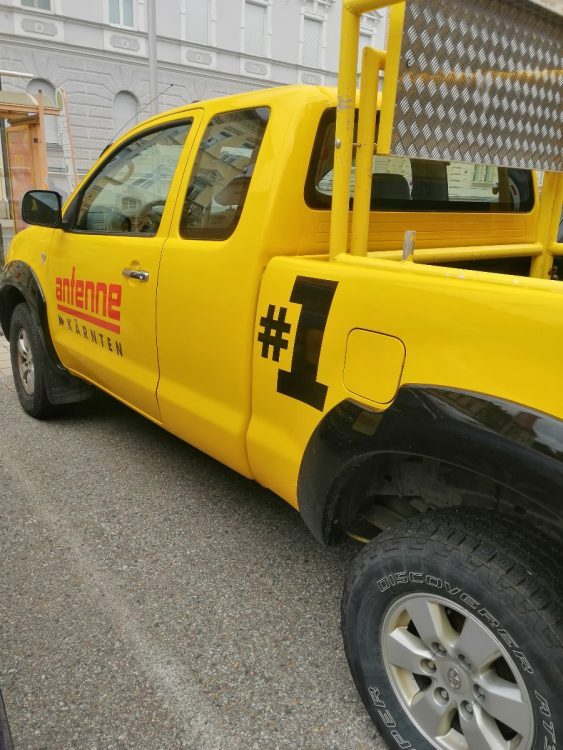 Geländewagen Antenne Kärnten #1 (Bild: © Hendrik Leuker)