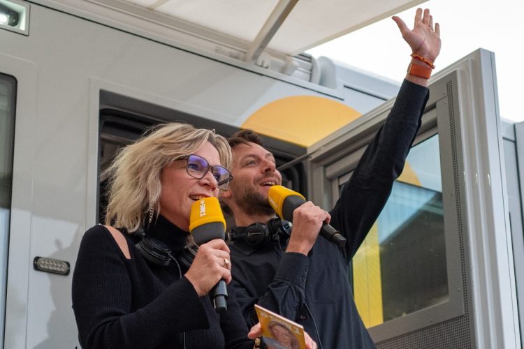 SWR1 Hitparade 2024 mit Stefanie Anhalt und Corvin Tondera (Bild: © SWR)